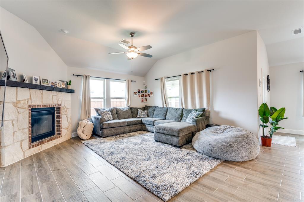 Woodland Crk Ph 3 - Residential Lease