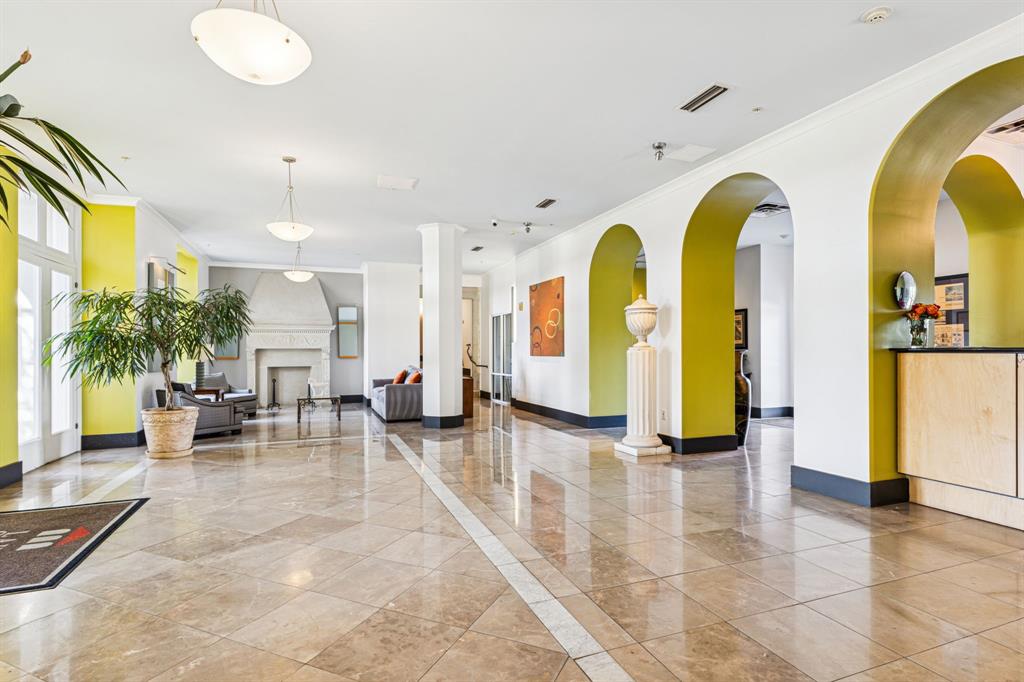 Lake Cliff Tower Condo - Residential