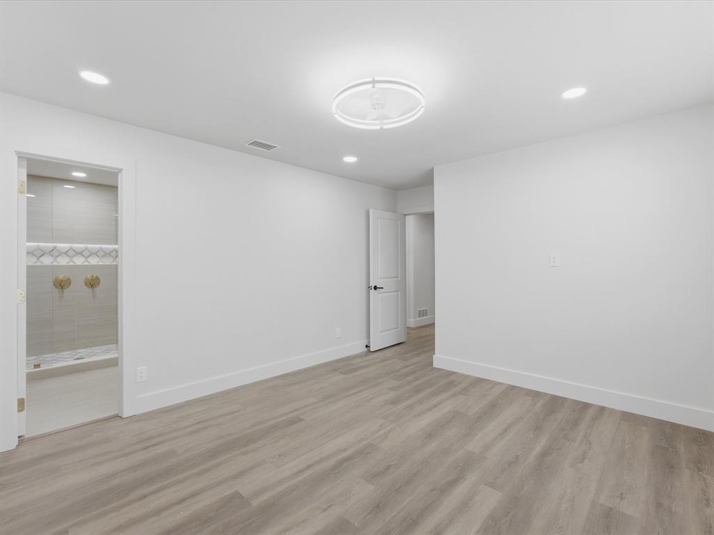 Woodlake 8 - Residential