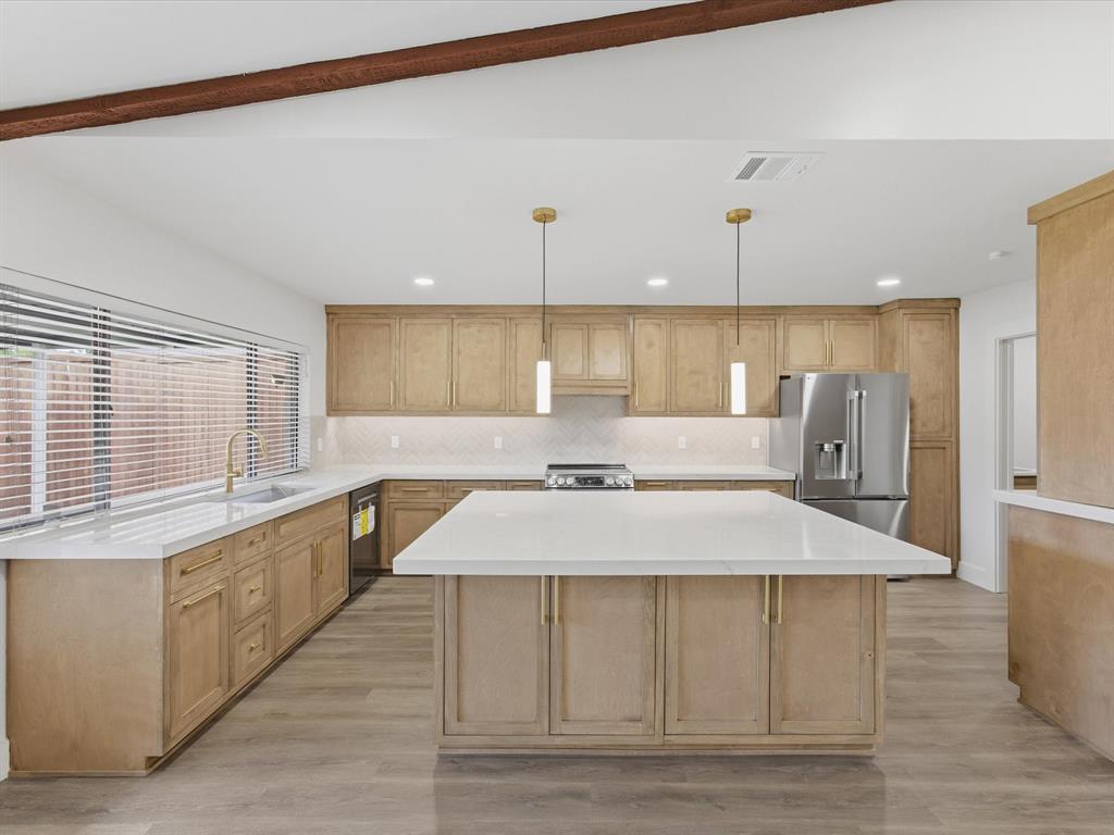 Woodlake 8 - Residential