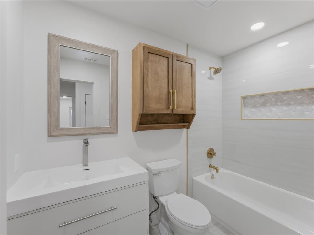 Woodlake 8 - Residential