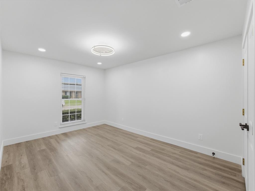 Woodlake 8 - Residential