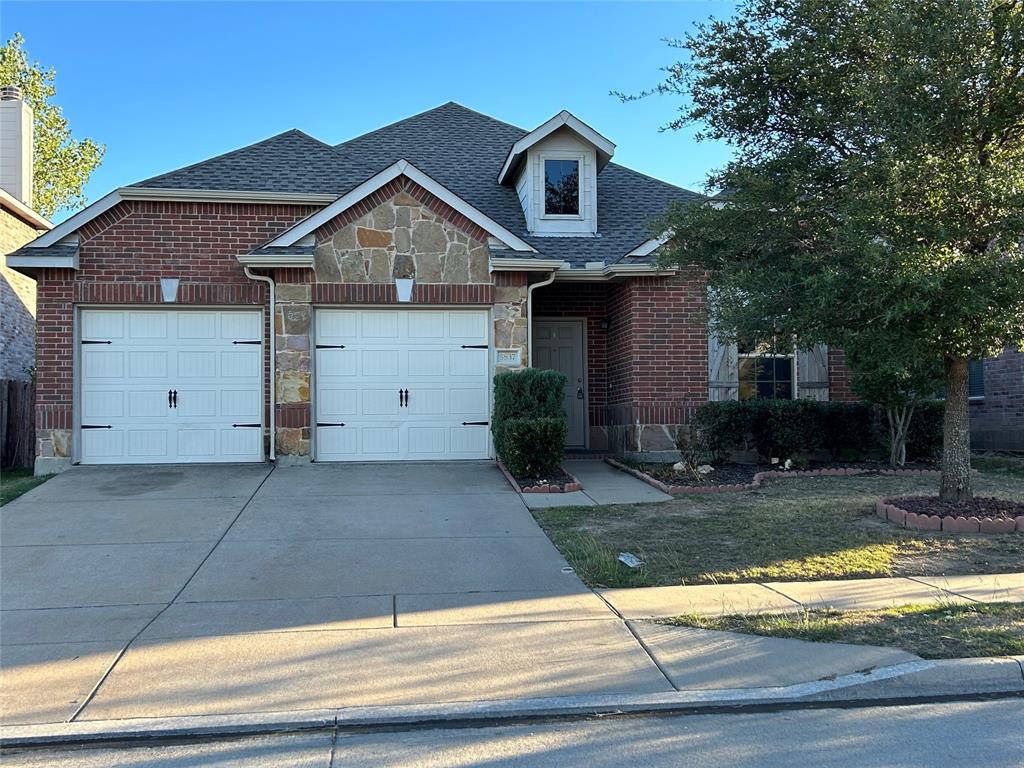 Nicely landscaped & spacious open concept home located in The Parks at Boat Club. Split bedroom layout, large master suite, and private, low maintenance backyard. Walking distance from The Pointe Pool. Conveniently located near schools, shopping, and major highways. Apply on our website, click Properties for Lease. All information provided is deemed reliable, but not guaranteed.