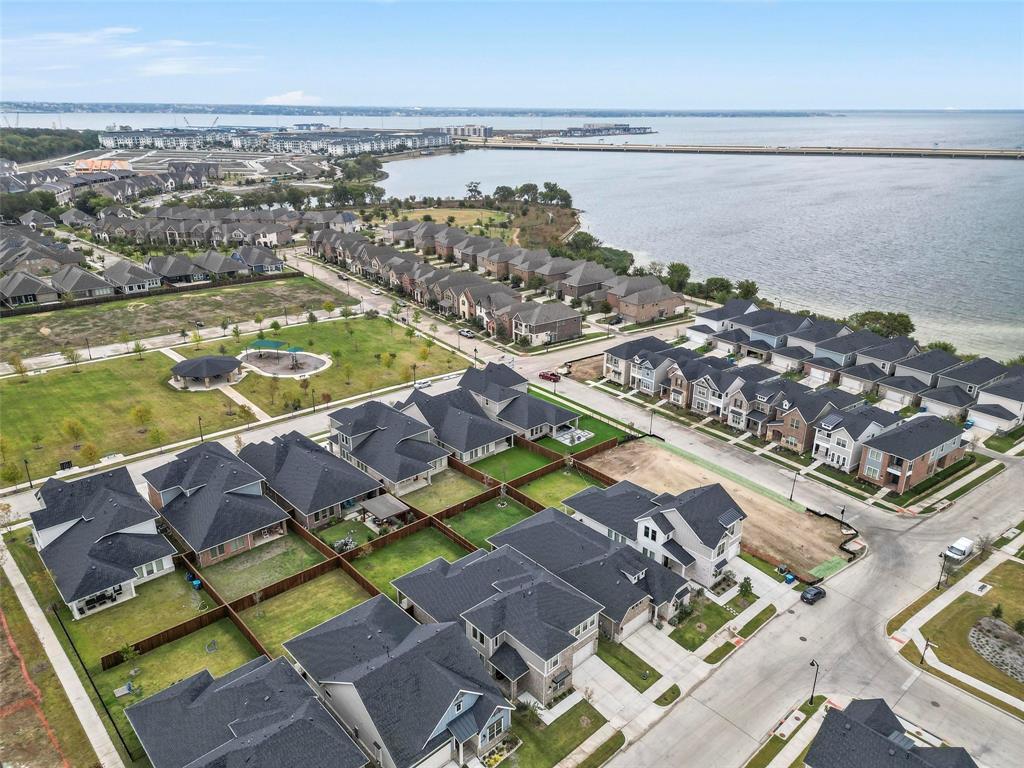 BAYSIDE WEST PH 2 - Residential
