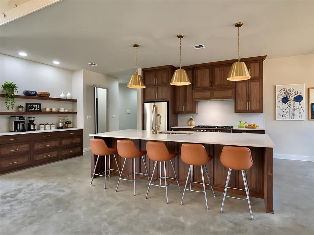 K&M Ests - Residential