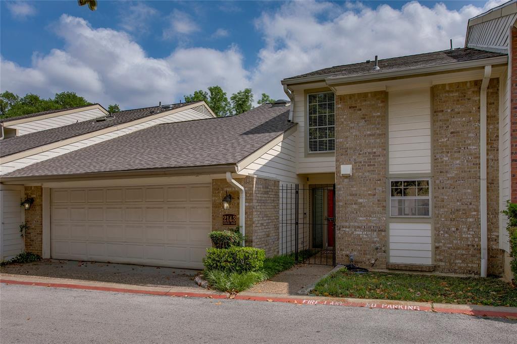 Located just minutes from Bishop Arts, Trinity Groves, and downtown Dallas, this stunning townhome in the coveted Highland Condos community has been completely transformed from the ground up. The open-concept first floor was thoughtfully redesigned. Walls and arches were removed to create an effortless connection between the kitchen, dining, and living spaces. Luxury vinyl plank flooring runs throughout, balancing warmth with easy maintenance. At the heart of the home, the chef's kitchen impresses with custom cabinetry, quartz countertops, subway tile backsplash, and a stainless single-basin sink. Premium LG appliances include a five-burner electric cooktop, stainless vent hood, convection microwave, and separate oven. Extended countertops double as a casual breakfast bar or entertaining buffet. Upstairs, two spacious bedrooms accompany a beautifully remodeled bath with dual sinks, a quartz-topped vanity, and a large walk-in shower. A bonus enclosed loft adds even more versatility, ideal for a home office, gym, or reading nook. Step outside to your own private courtyard, a quiet retreat for morning coffee or evening entertaining. Modern design. Functional layout. Unbeatable location.