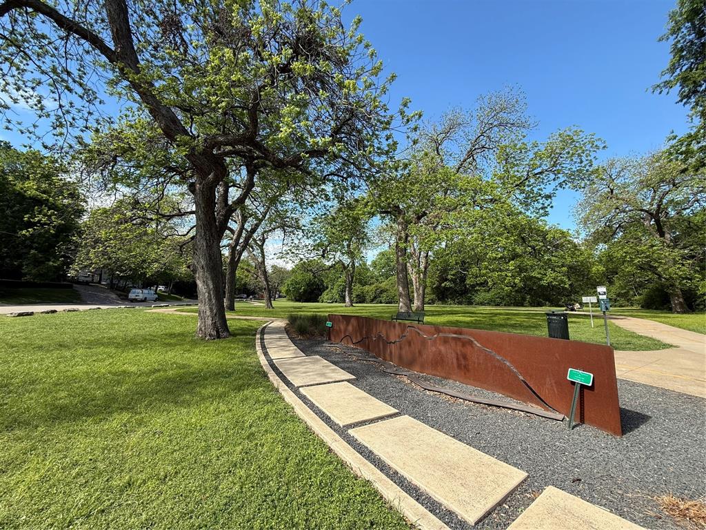 Highlands Condo - Residential