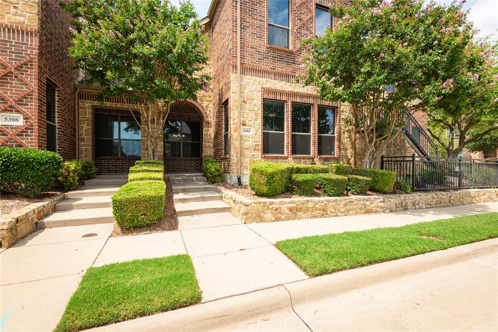 Beautifully maintained 2-bedroom, 2.5-bath townhome located in a desirable community served by Allen ISD. This home offers a perfect blend of comfort, convenience, and low-maintenance living, with the HOA taking care of front yard upkeep so you can enjoy more and maintain less.
Inside, you’ll find an open layout designed for everyday living and entertaining. The spacious living area flows seamlessly into the kitchen and dining spaces, creating a warm and connected atmosphere. The kitchen features ample cabinetry, generous counter space, and a functional layout that makes cooking and hosting effortless. A convenient guest bath is located on the first floor—ideal for visitors and everyday ease. Upstairs, the primary suite offers an ensuite bath and walk-in closet. The secondary bedroom is comfortably sized and versatile, perfect for guests, a roommate, or a home office. Enjoy access to community amenities including a pool and a scenic, walkable pond—perfect for morning walks or relaxing evenings outdoors. Conveniently located near major highways, shopping, dining, and top-rated schools, this townhome offers comfort, lifestyle, and accessibility in one of the area’s most desirable communities.