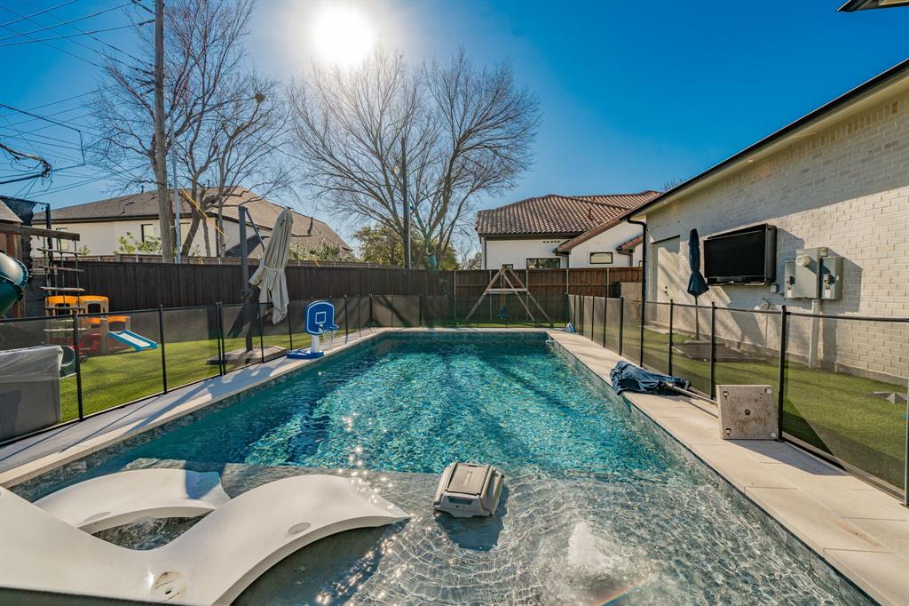 Preston Hollow - Residential