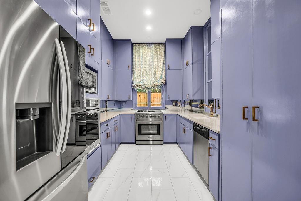 Highland Park West Twnhms Mccleary - Residential