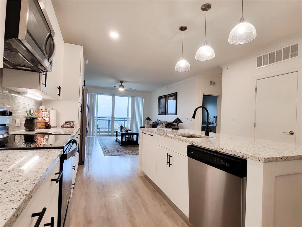 Sojurn At The Realm Condominiu - Residential