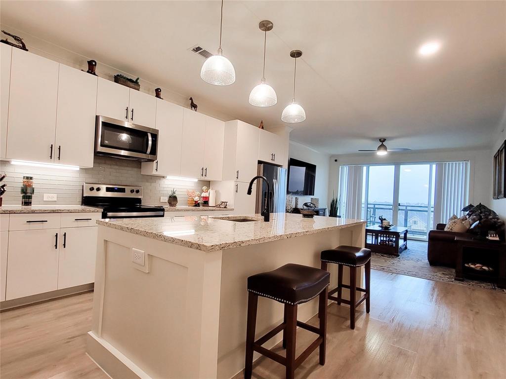 Sojurn At The Realm Condominiu - Residential