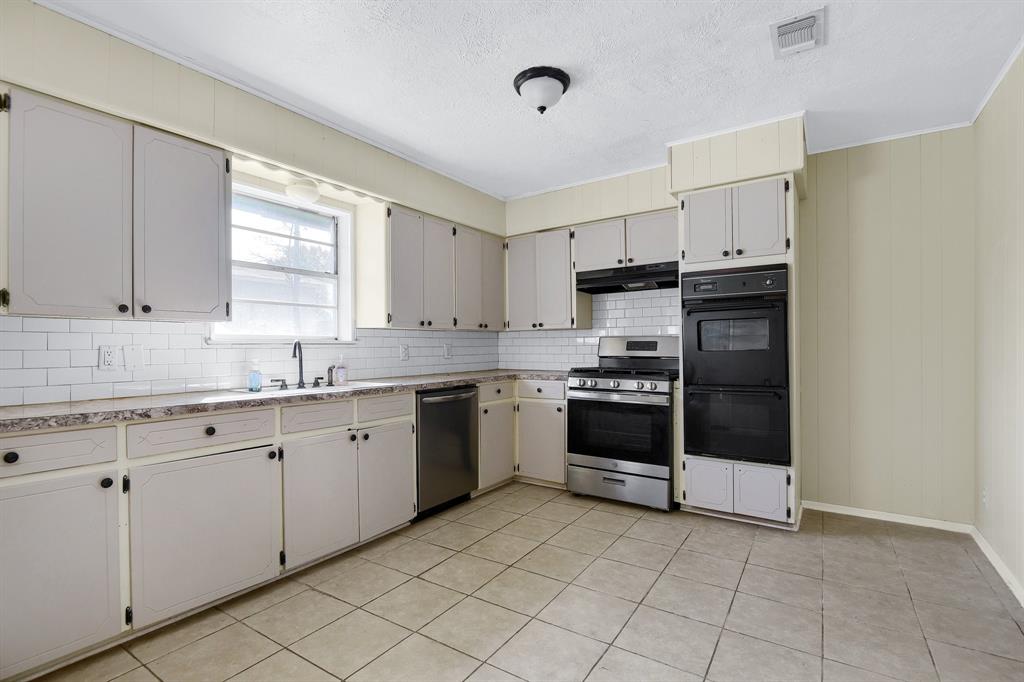 Otp Van Alstyne Add - Residential Lease
