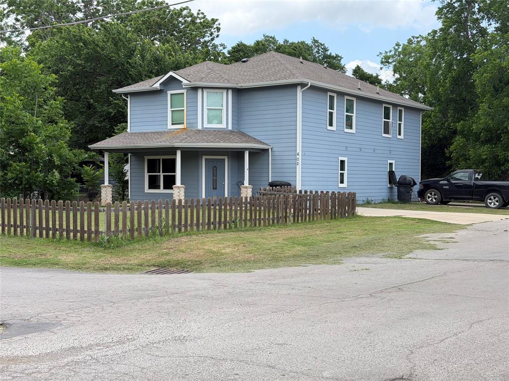 Fantastic Modern FULL DUPLEX-construction, corner lot Duplex offering 3 Bedrooms and 2.5 Bathrooms per side in a prime location in Cleburne location!.  Enjoy a covered front porch and fully fenced, Both units currently on a month to month lease.