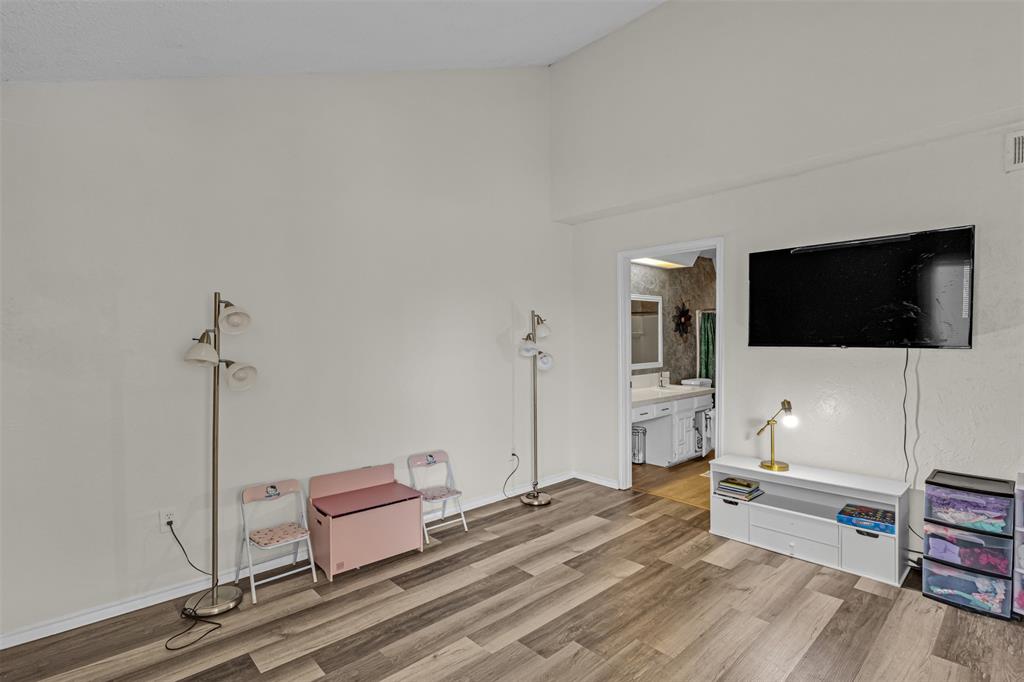 Lifescape Villas On Dublin Condos - Residential