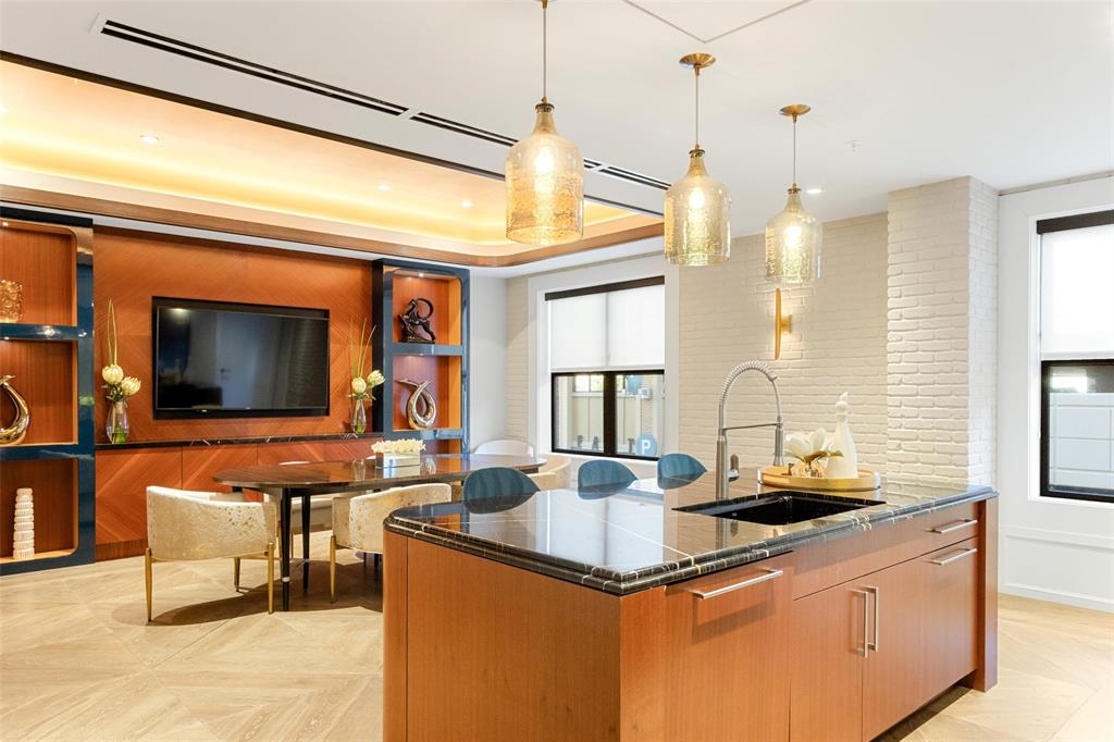 Parkview Condos - Residential
