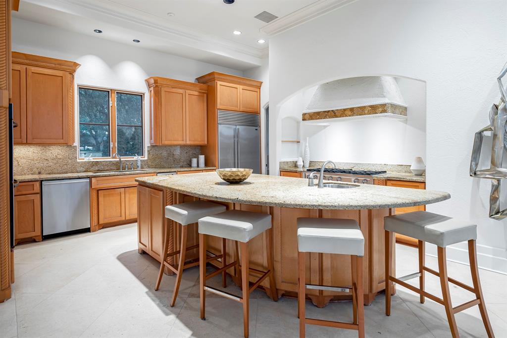 MEADERS LANE - Residential