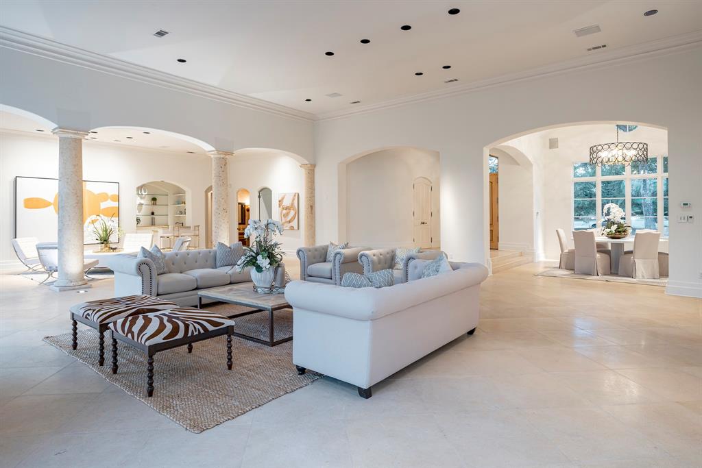 MEADERS LANE - Residential