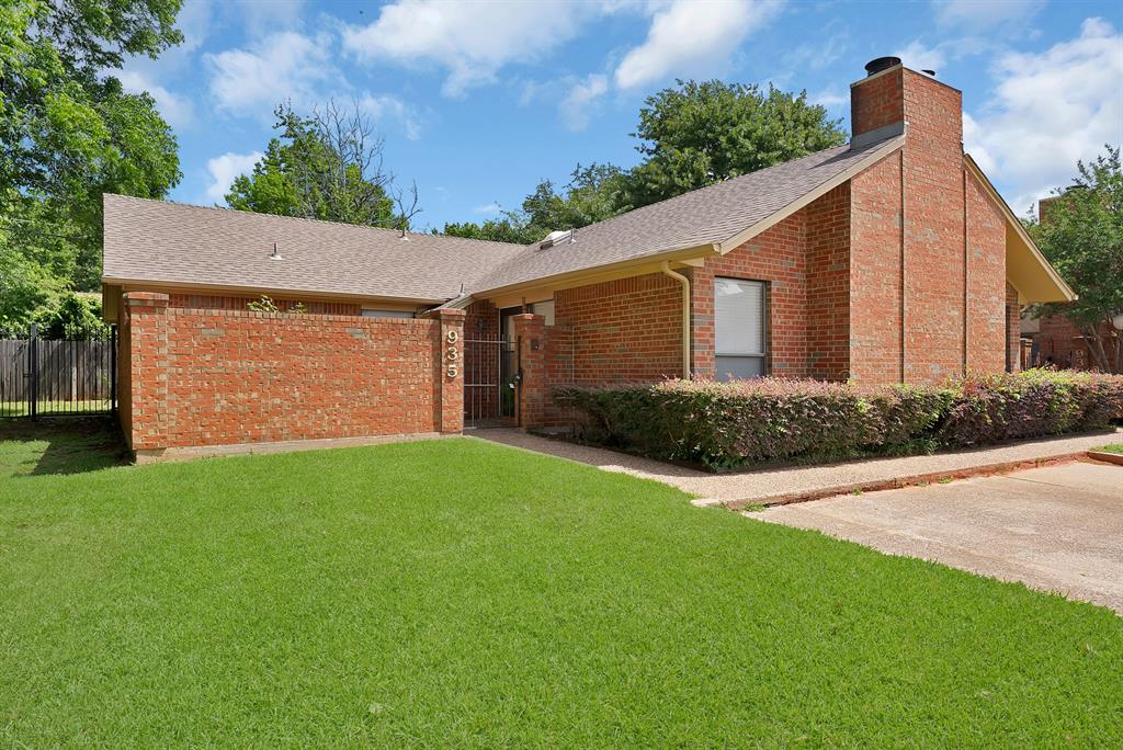 Welcome to 935 Cedarland, perfectly situated in the heart of Arlington’s Entertainment District! This move-in ready, two-bedroom, one-bath gem is walkable to Cowboys and Rangers games, Texas Live!, and the new Loews Hotels. Enjoy morning coffee on the front porch or unwind on the covered back patio. With access to a community clubhouse and pool, plus two covered assigned parking spots, it’s ideal for game day gatherings, long-term rentals, or the sports fan who wants to catch every game. And if you’re looking for a cozy place to call home year-round, this is the perfect spot to enjoy Arlington’s exciting lifestyle every day.

The HOA helps make ownership easy by covering yard maintenance and exterior building upkeep, including paint, siding, and roof care. Washer, dryer, and refrigerator are all included,and HVAC was just replaced last year making this truly move-in ready. Conveniently located off I-30, you’re just minutes from all the fantastic new spots Arlington has to offer!