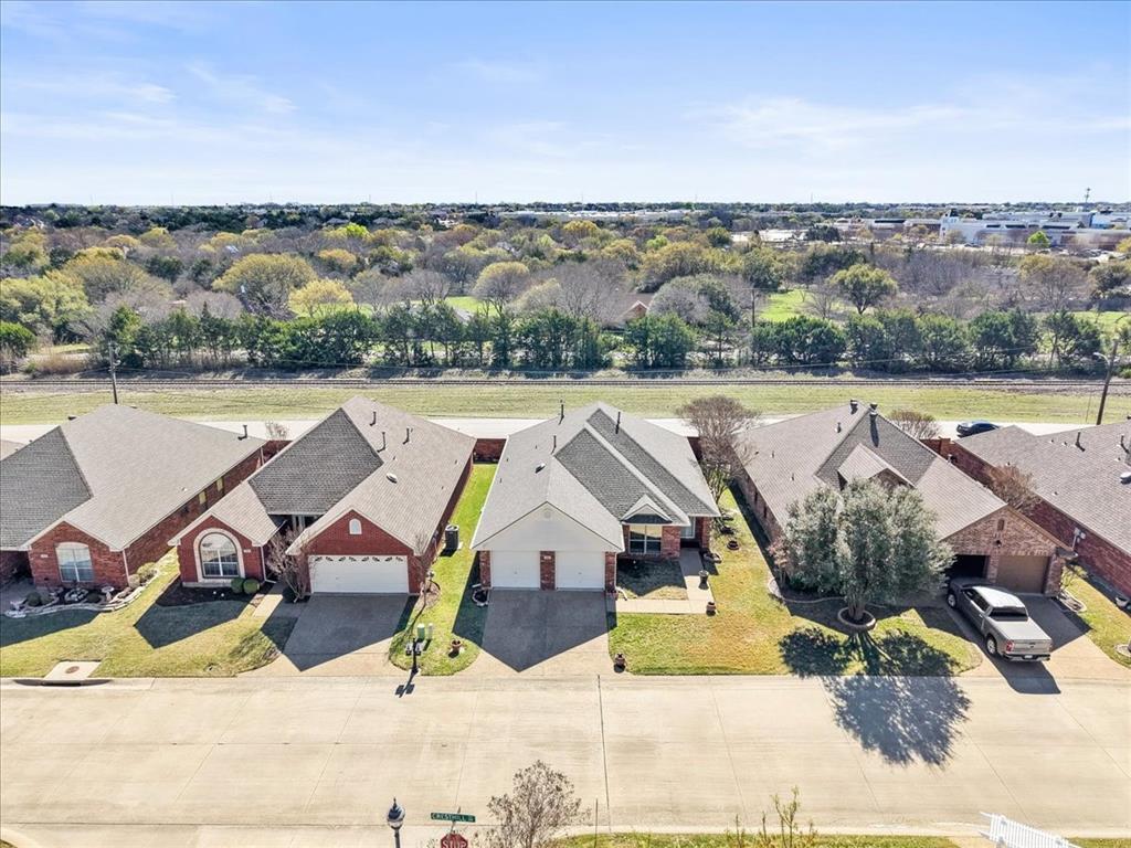 Cresthaven Cottages Condo - Residential