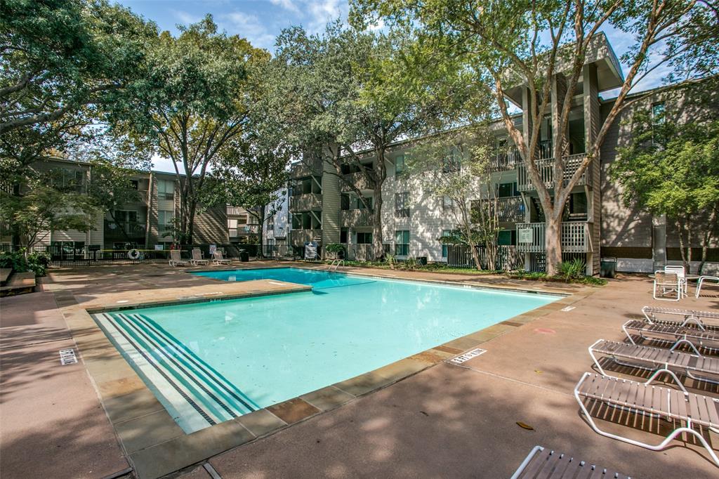 River Oaks Condos - Residential