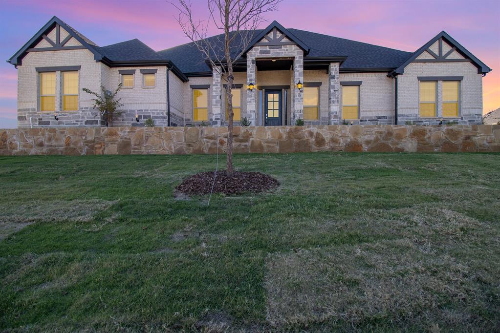 Stunning five bedroom , four bath single-story featuring a spacious open floor plan .This home combines elegence with Functionality, creating a perfect blend for comfortable living , Stunning stand alone tub in primary bathroom with a large walk in shower and two walk in closets ,Oversized bedrooms, guest bedroom with en- suite. Media Room complete with wet bar and frig hook up . This home is a must see !! 
All information deemed reliable but not guaranteed, buyers to verify all information, including schools.