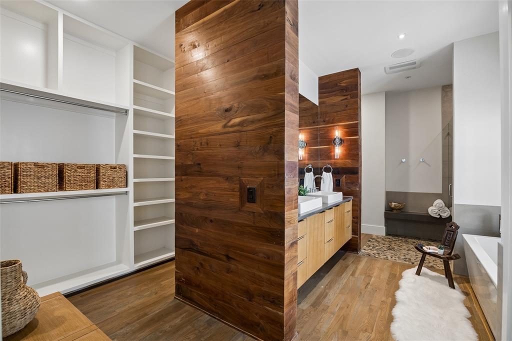Sarah's Creek - Residential