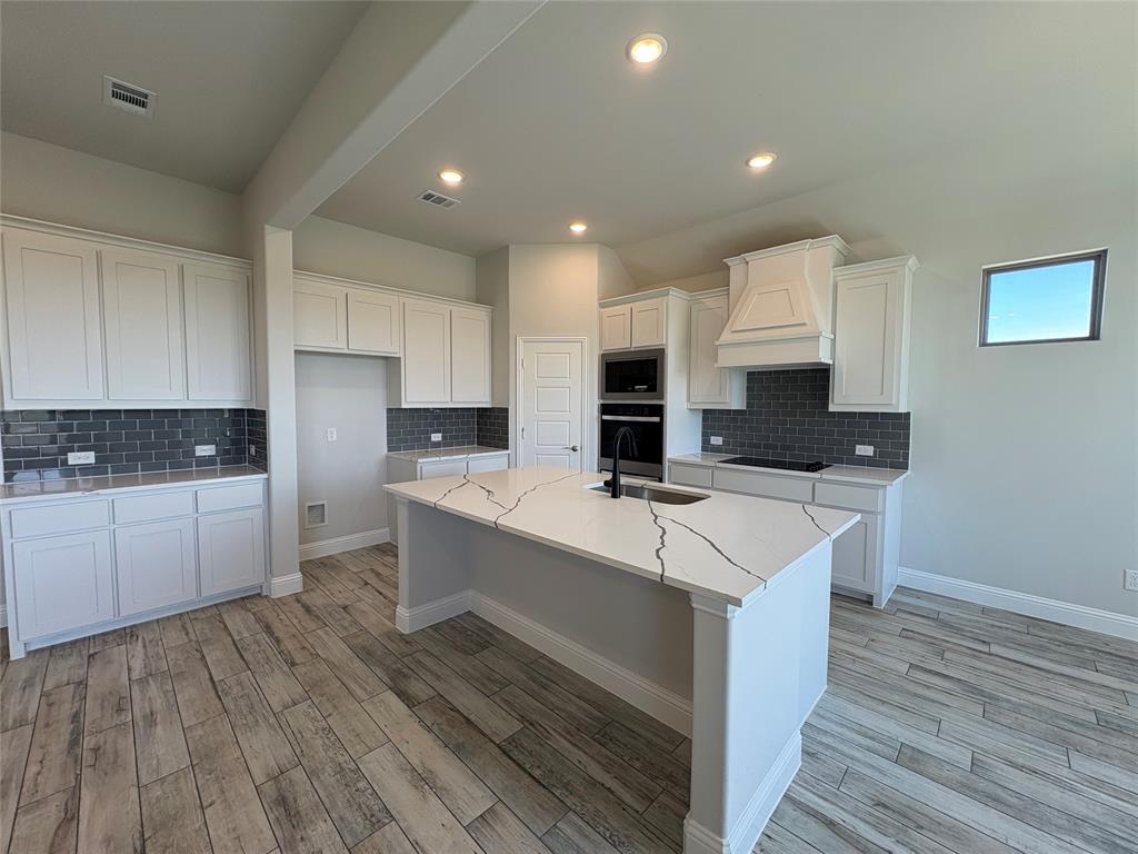 Regatta Oaks Ph I - Residential