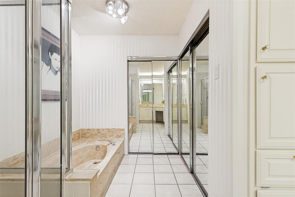Cloisters Condo The - Residential