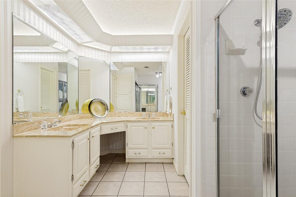 Cloisters Condo The - Residential