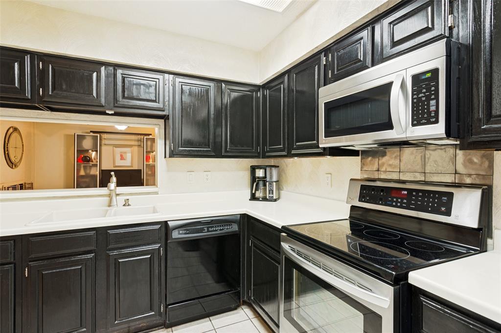 Cloisters Condo The - Residential