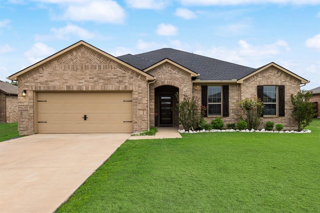 Charming Modern Retreat with Country Soul & City Convenience

Welcome to 480 Collin St in Nevada, Texas, where peaceful country living meets modern comfort. This beautiful 3-bedroom, 2-bath home sits on an oversized lot, offering the space, privacy, and small-town feel buyers are looking for.
Inside, you’ll find a move-in ready home with a brand-new roof installed in 2025 and an open-concept layout designed for everyday living and easy entertaining. The kitchen overlooks the spacious living area, creating the perfect setup for family time, hosting friends, or cozy nights at home.
Step outside and imagine the possibilities. The sprawling backyard offers plenty of room for a garden, play space, outdoor entertaining, or your own private retreat.
BONUS! this property has NO MUD and NO PID taxes
Located in a quiet setting with a true small-town feel, yet just a short drive to Rockwall and Wylie for shopping, dining, entertainment, and major commuter routes, this home delivers the best of both worlds: space, comfort, and convenience.