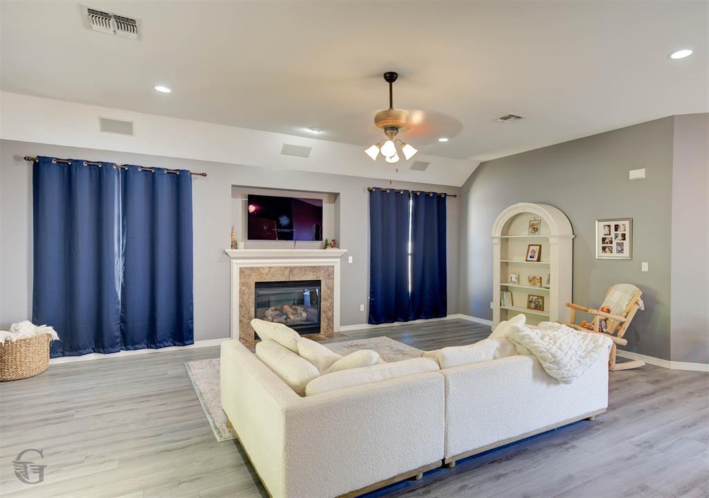 Haven Ph 21 - Residential
