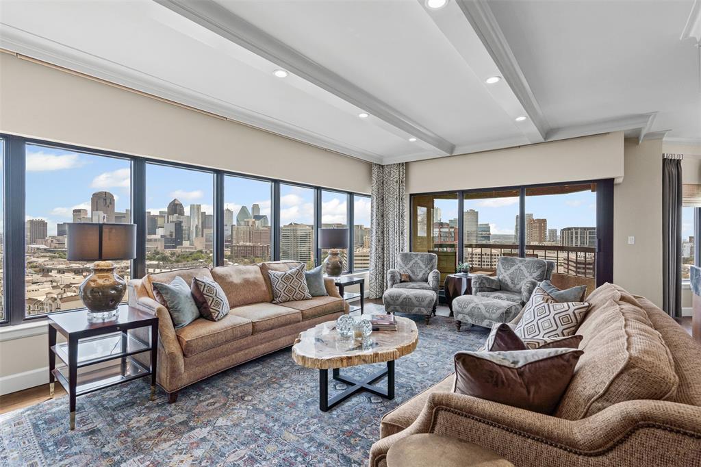 Latour Condo - Residential