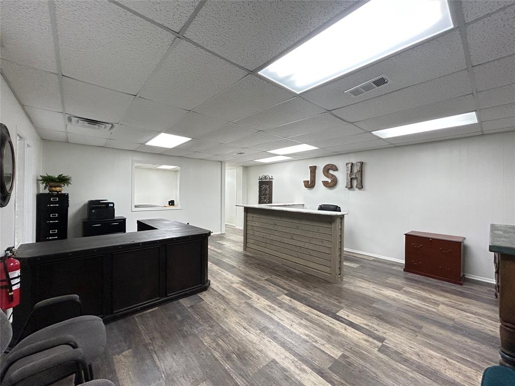 Orig Town Of Commerce - Commercial Sale