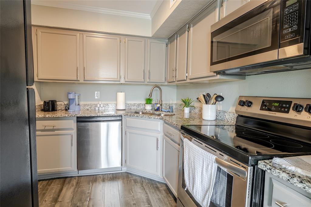Preston Bend Village Condos - Residential