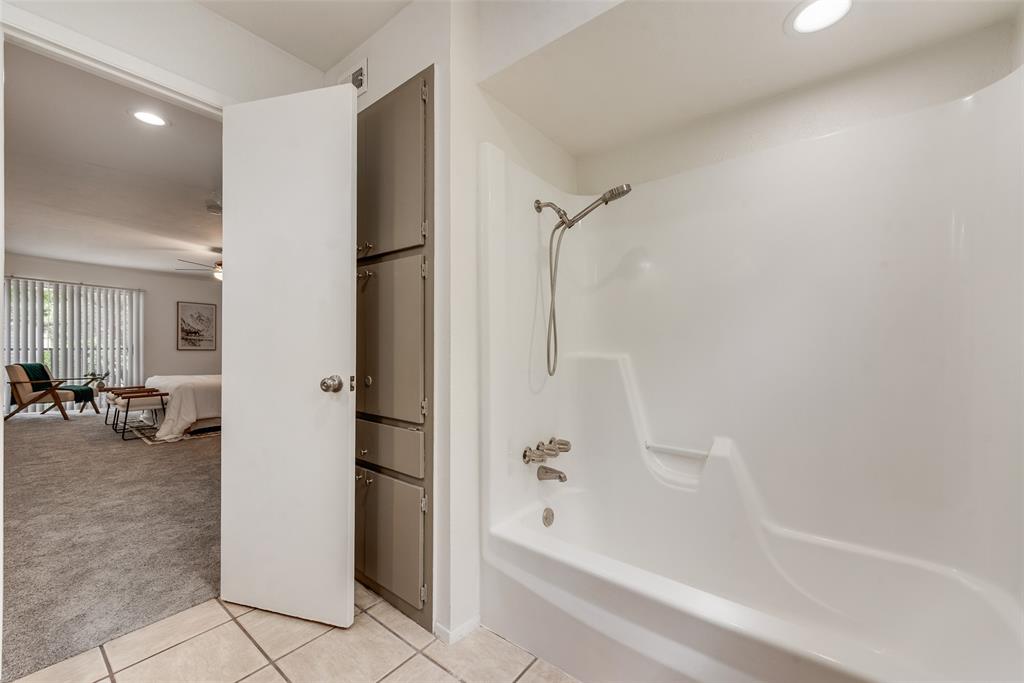White Rock West Condo - Residential
