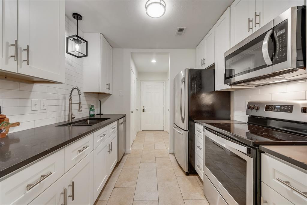 White Rock West Condo - Residential