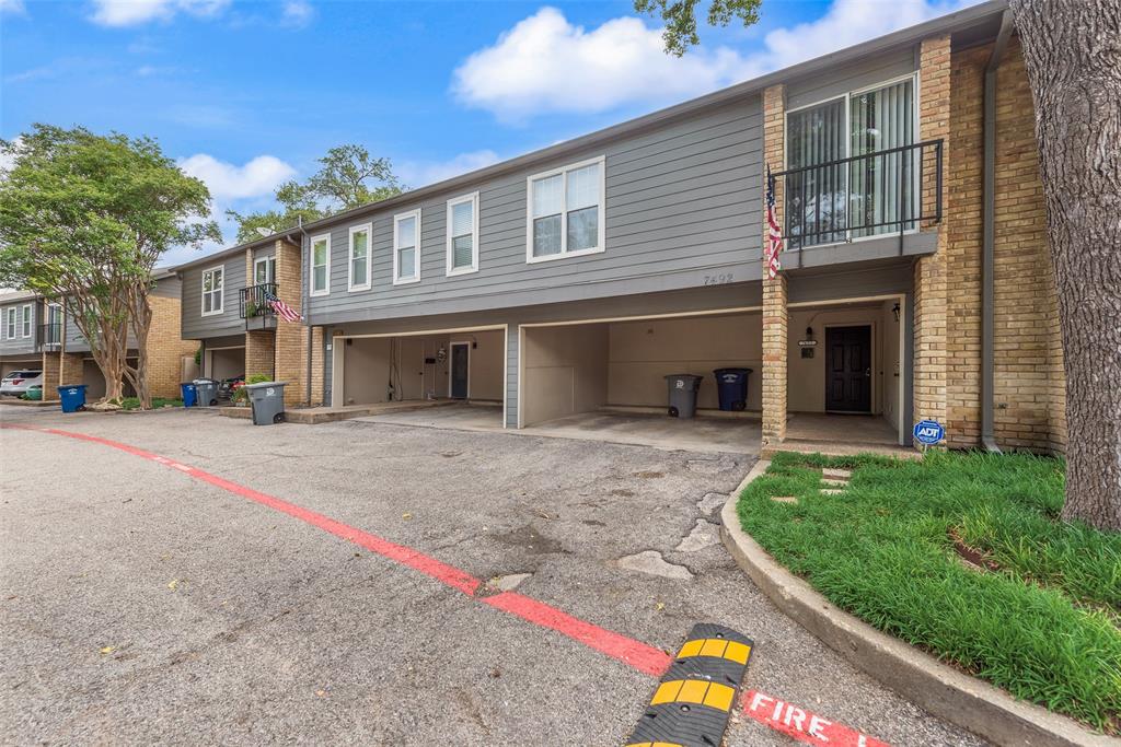 White Rock West Condo - Residential