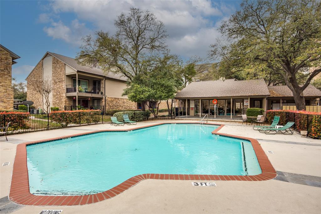 PRESTONWOOD GREEN CONDOS - Residential