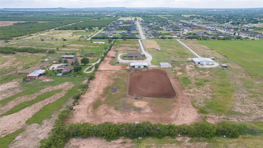 A1142 SUR 37 L A L NW - Residential