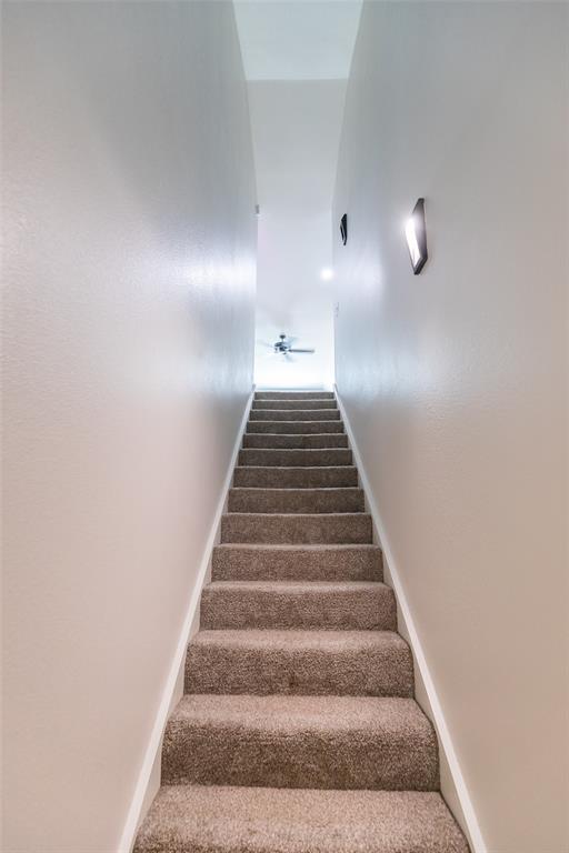 A1142 SUR 37 L A L NW - Residential