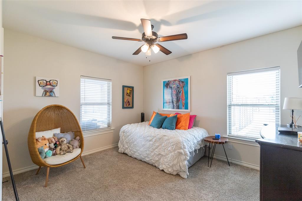 A1142 SUR 37 L A L NW - Residential
