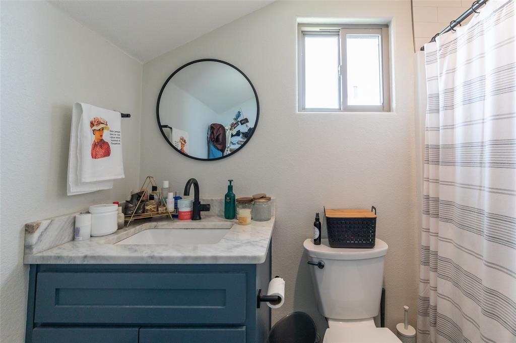 A1142 SUR 37 L A L NW - Residential