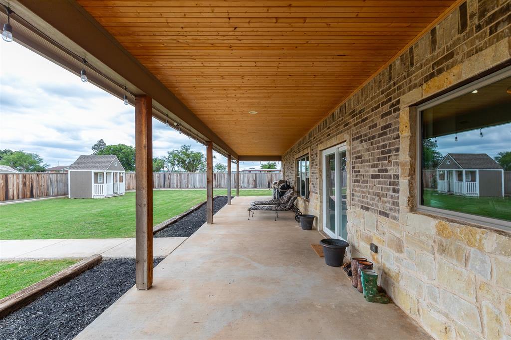 A1142 SUR 37 L A L NW - Residential