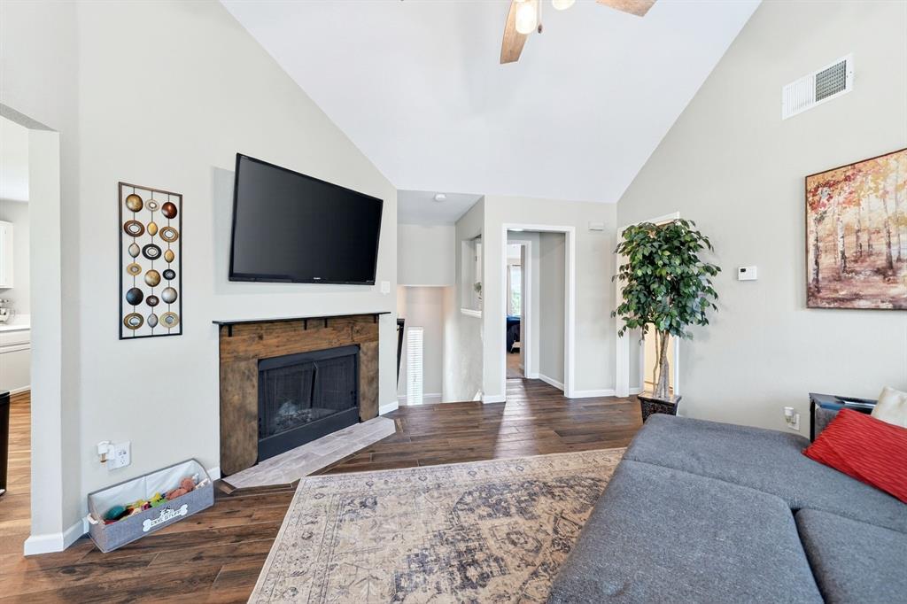Ruisseau Place - Residential