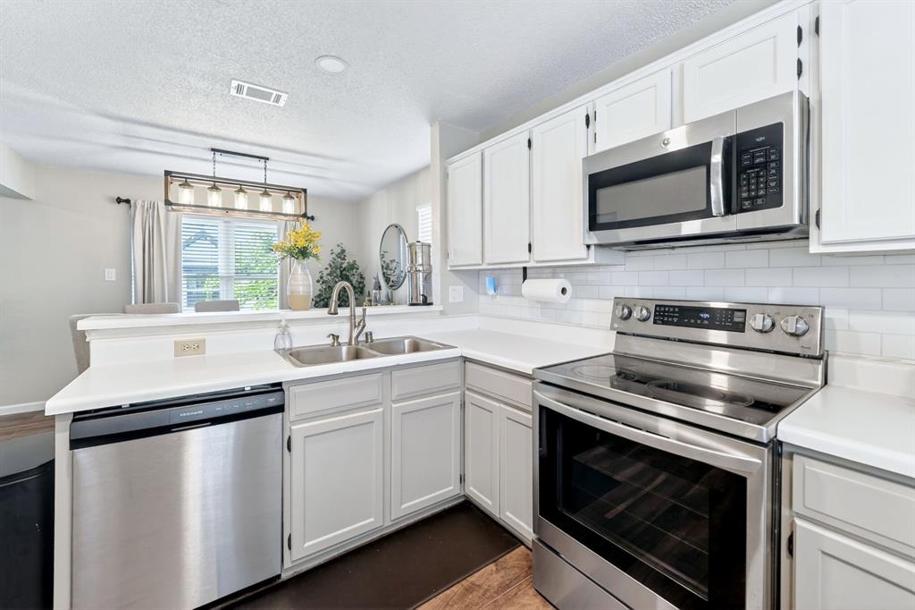 Ruisseau Place - Residential