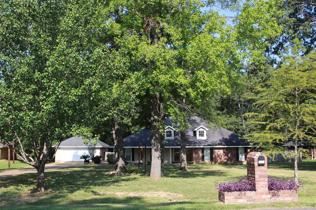 Beautiful Country Home on 2 acre lot. Move in Ready.  Exterior has been updated. Lots of Storage. Wood Flooring in Living areas. Huge Open Floor Plan. Large master bedroom. Master Bathroom has double vanities, Garden tub and walk in closets. Side entry garage with attic storage. Separate 2 car garage with built in workshop and attic storage.  Neighborhood is a Block Party National Night Out 2021 Winner
Broker related to Seller