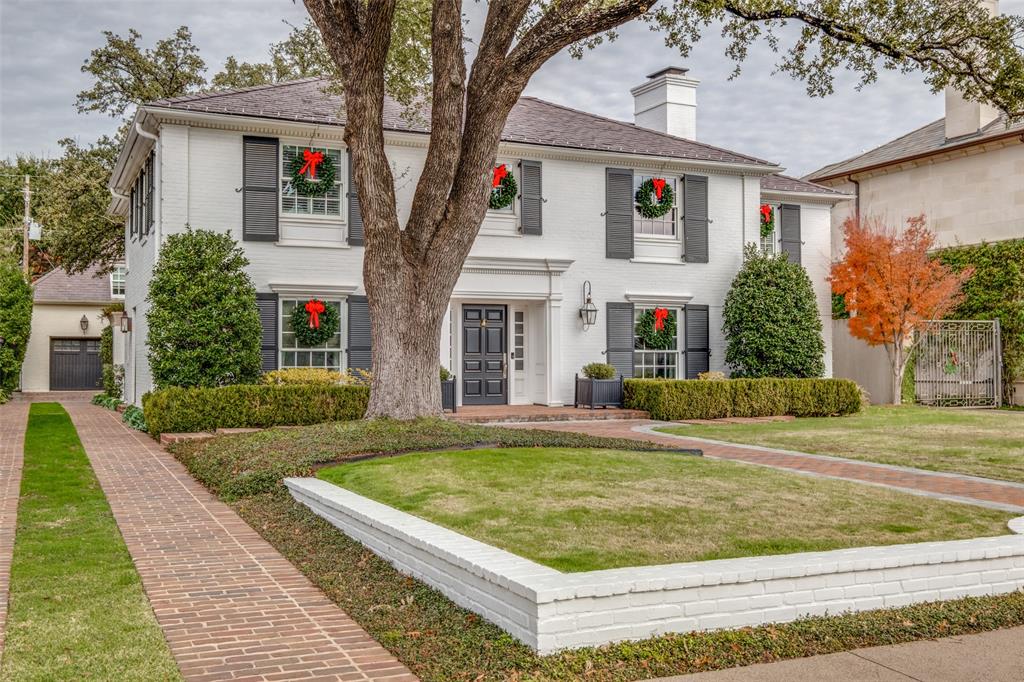 The beauty and elegance of this home, built in 1937 by noted HP architect Hal O. Yoakum. Home offers multiple living areas,spacious updated kitchen with custom cabinets, beautiful counterops, top of the line appliances and large island. Oversized family room spanning accross the back of the house opens to kitchen area. Gorgeous master suite with attached library with FP, large closet and stunning master bathroom. 4 bedrooms each with private bathroom.