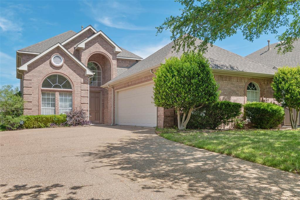 Priced to sell.  Home is an estate. This home is as is.This one will not last long! Live on the golf course, located in a gated community on the 7th hole of Oakmont Country Club, this home offers the perfect combination of location and functionality.  Walking into this home you will notice an open floor plan with the Primary Bedroom downstairs and two additional bedrooms upstairs.   The downstairs Primary Bathroom is HUGE with two flex space rooms.  The upstairs bedrooms open up to a large balcony overlooking the golf course.  Located near the tee box, this house has the views but isn't in play for errant shots.  This home is a must see!